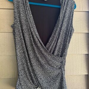 White House Black market top sleeveless low dip neck gathered side style Sz M